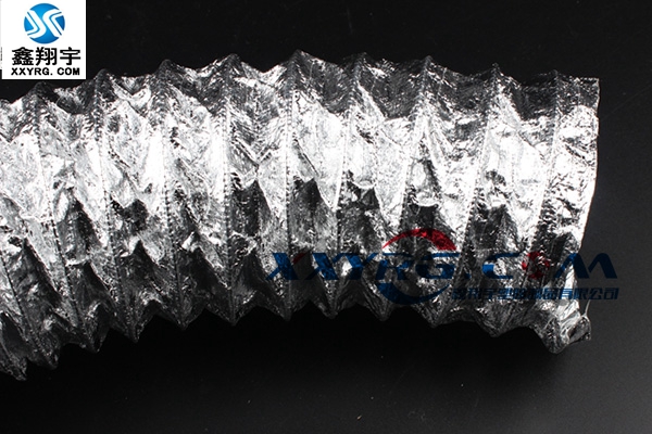 耐高(gāo)溫(wēn)風管(guǎn)采用(yòng)高(gāo)檔(dàng)鋁箔(bó)加玻纖布 耐高溫風管采用高檔鋁箔加玻纖布(bù)